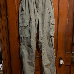 Small Columbia Green Cargo Pants